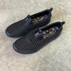 Skechers Comfort Fit - Black, Women 8.5